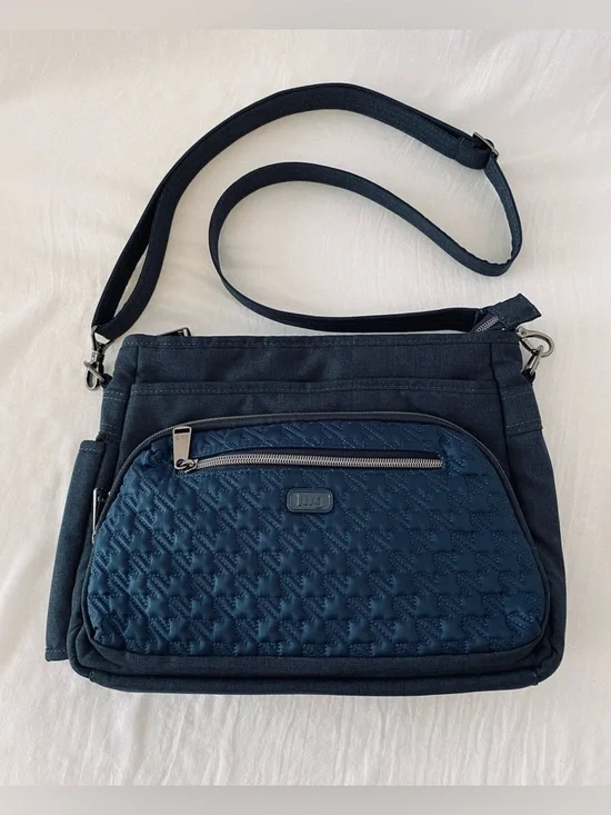 Lug Shimmy Navy Quilted Crossbody Bag - Picture 10 of 16